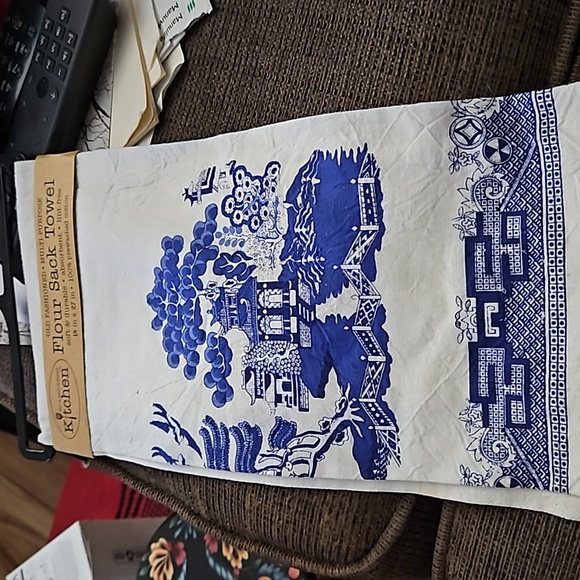 Kay Dee Blue Willow Flour Sack Cotton Tea Towel - Picture 1 of 2